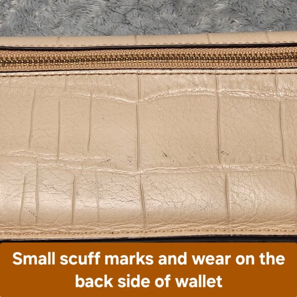 Authentic Coach Soft Croc Embossed Leather Wallet - PRICE IS FIRM - Picture 8 of 11
